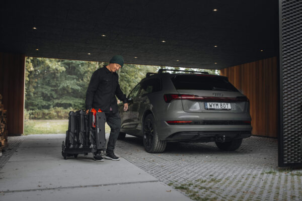 Large Thule Epos LS 220928 25057 copy